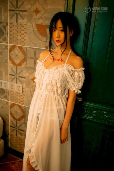 AI换脸JENNIE向上射水